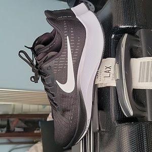 Mens nike running shoes 9.5